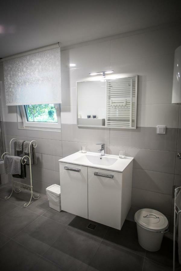 Apartman Magnolia Ivanić-Grad エクステリア 写真
